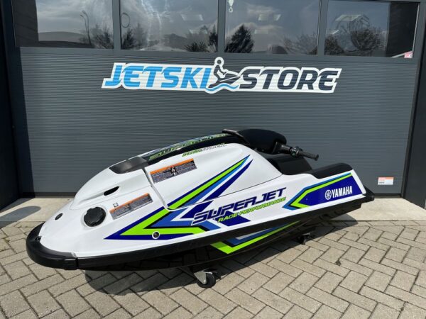 Yamaha Superjet 701 2019 links voor JETSKI STORE